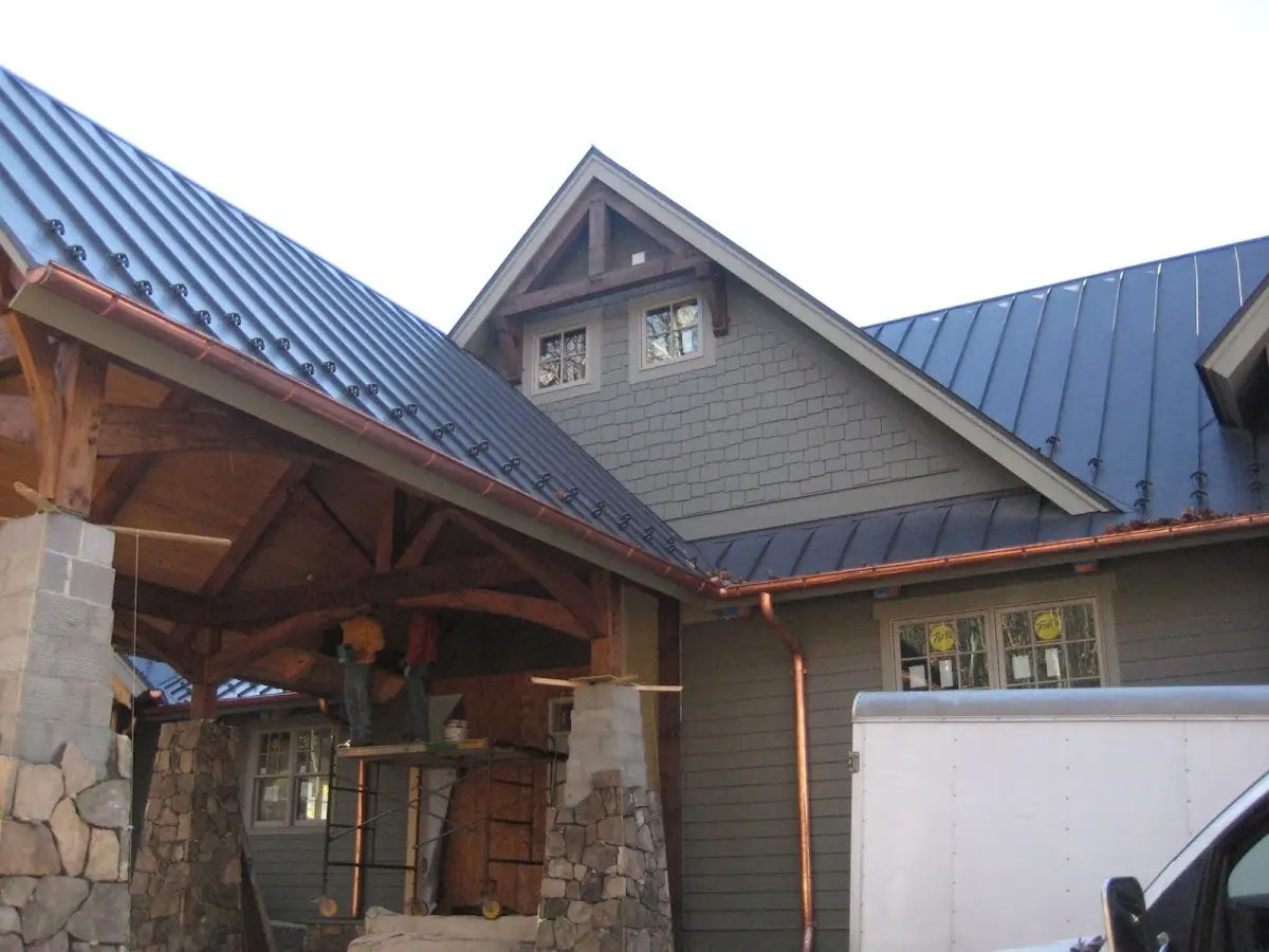 Craftsman Roofing team delivering quality roofing work in Etna